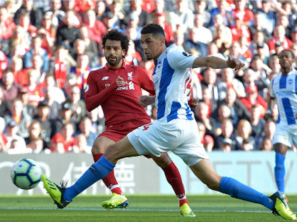Salah giúp Liverpool chiếm ngôi đầu từ Man City