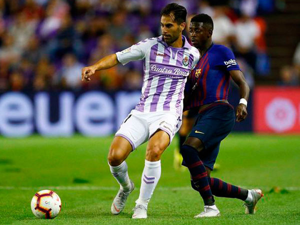 Valladolid - Barcelona: VAR cứu nguy, hú hồn phút bù giờ