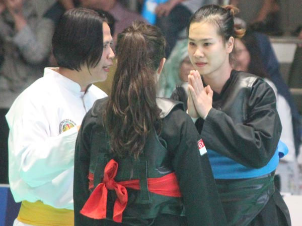 Võ sỹ Việt ra đòn, thêm một người đẹp bị hạ đo ván môn pencak silat ASIAD