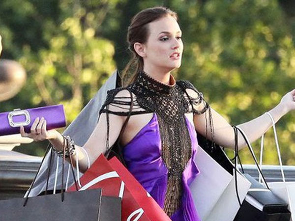 Đi ăn đi chơi suốt 6 tháng, nhận hơn 40 triệu tiền quà nhưng vẫn 'chưa muốn yêu', nữ sinh khiến dân tình nóng máu