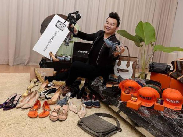 Giới thượng lưu Singapore phát biểu sau khi xem Crazy Rich Asians: 'Quần áo ngoài đời còn xa xỉ hơn, nhưng chúng tôi không tiệc tùng nhiều tới vậy!'