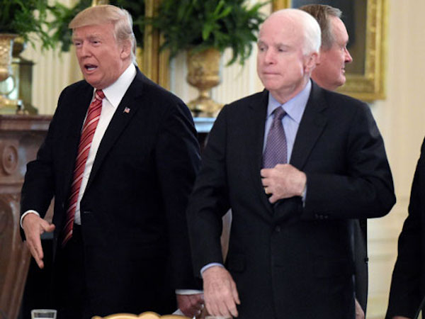 Mối quan hệ nhiều cay đắng giữa Trump và McCain