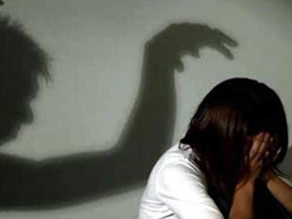 Người đàn ông 47 tuổi nhiều lần quan hệ tình dục với bé gái 14 tuổi
