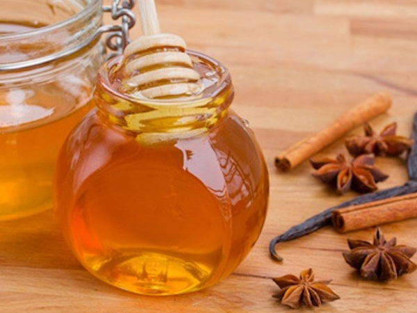 Nhiều người thắc mắc không hiểu lý do gì mà người ta dùng mật ong thay đường - hóa ra là vì thế này