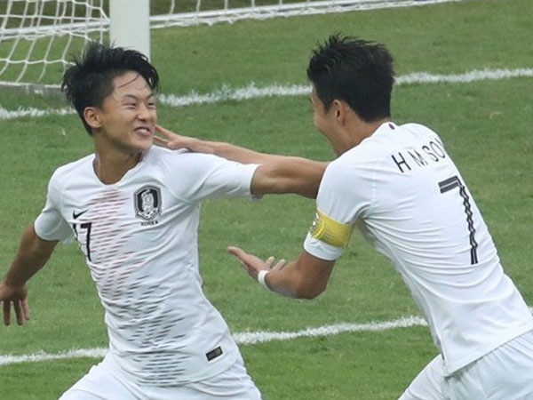 Chân dung 'Messi Hàn' 2 lần ghi bàn vào lưới Việt Nam: Thần đồng bóng đá 20 tuổi, em út nhắng nhít đáng yêu của tuyển Olympic Hàn Quốc