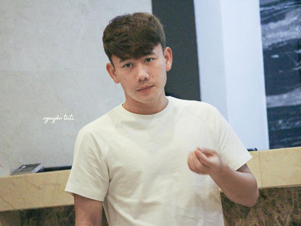 Dân mạng khen ngợi Minh Vương sau cú sút đẹp mắt vào lưới Hàn Quốc