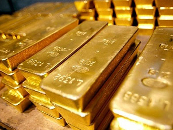Giá vàng hôm nay 29/8: USD tụt đáy, vàng bò lên dốc
