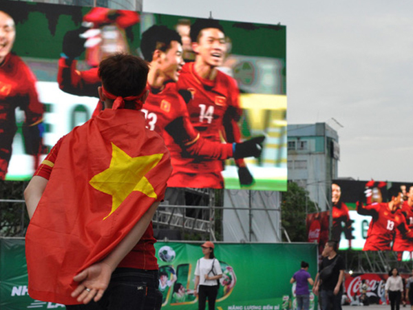 Ngưng lưu thông trên phố đi bộ Nguyễn Huệ để phát sóng trận U23 Việt Nam vs U23 Hàn Quốc
