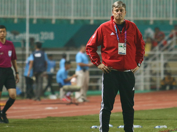 HLV Olympic UAE: ‘Không buông HCĐ cho Olympic Việt Nam’