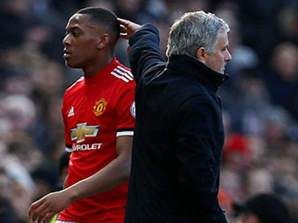 Martial bất ngờ muốn ở lại M.U vì tin Mourinho sẽ mất việc