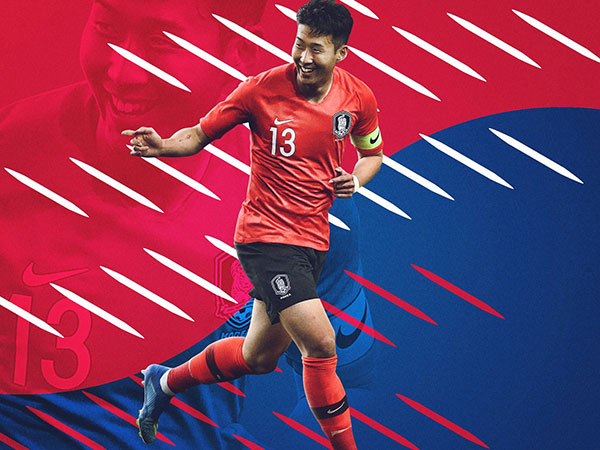 Tottenham chúc mừng Son Heung-min sau trận thắng Việt Nam