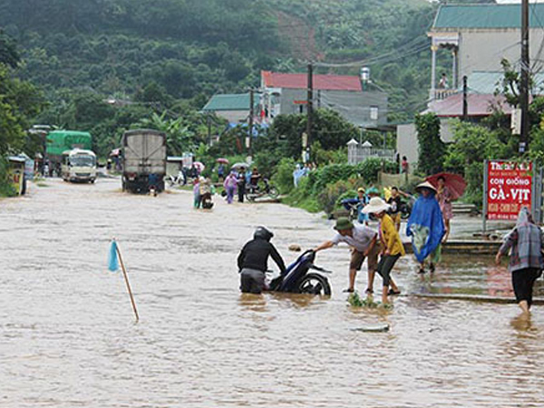 Ba người chết, nhiều xã miền núi phía Bắc bị cô lập do mưa lũ