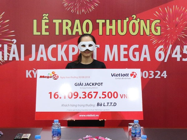 Trúng jackpot hơn 16 tỉ nhờ ngày sinh của người thân
