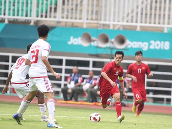 Bố vợ Văn Quyết: 'Đến ông Park còn bị chửi thậm tệ, con rể tôi chấp nhận áp lực'