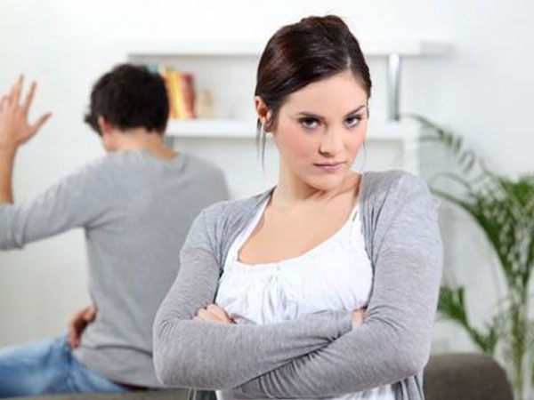 'Tại sao con dâu có thể chăm bố mẹ chồng đến lúc chết mà con gái không thể chăm bố mẹ đẻ đến già chứ?'