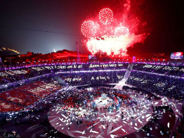 Lễ bế mạc ASIAD 2018: Nhóm nhạc Hàn Quốc khuấy động sân khấu