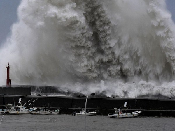 Hủy chuyến bay giữa Việt Nam và Osaka vì siêu bão Jebi ngập gây sân bay Nhật Bản