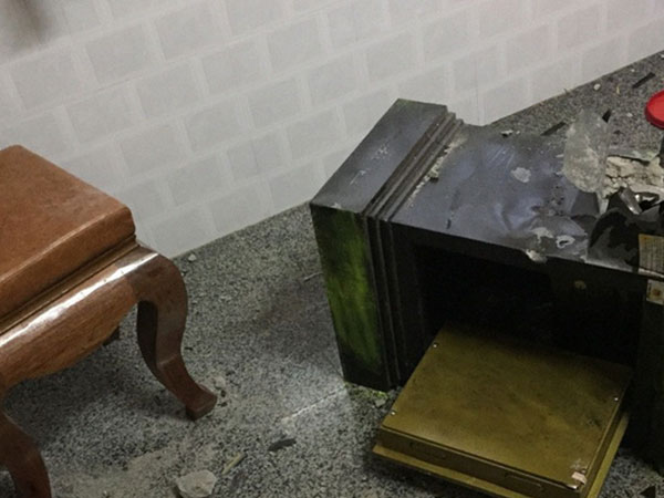 Nữ giám đốc trình báo bị trộm 9 cây vàng