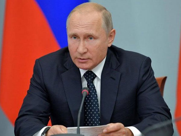 Tổng thống Nga Putin bất ngờ ra mắt trên chương trình truyền hình thực tế