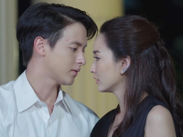 Cơn đau dạ dày bất chợt khiến chồng phát hiện ra bí mật của lái xe riêng và vợ, không ngờ cô lại hành động thế này