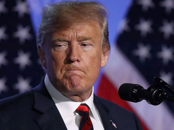 Cuộc chiến chống lại Trump qua tiết lộ của quan chức Nhà Trắng
