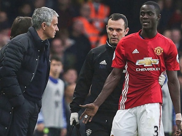 Eric Bailly gặp riêng Mourinho nói chuyện về tương lai