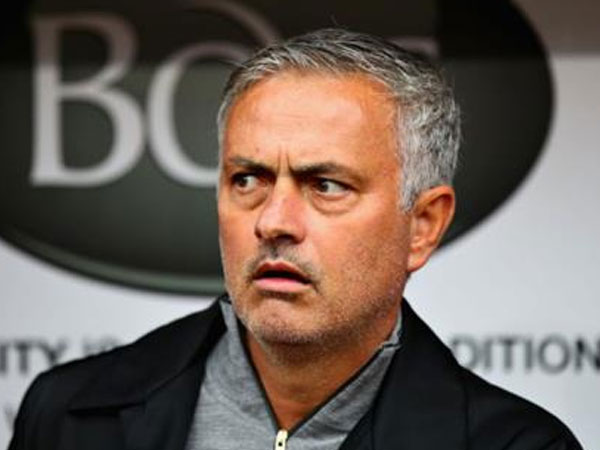 Sốc với mục tiêu có thể thay thế Mourinho dẫn dắt MU