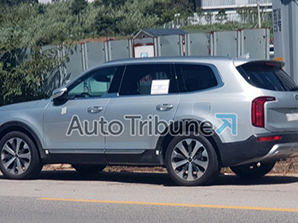 Kia Telluride - đối thủ của Toyota Highlander lần đầu lộ diện