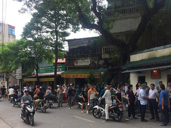 Dân văn phòng Hà Nội nhốn nháo vì động đất