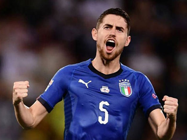 Jorginho giải cứu Italy khỏi thất bại trước Ba Lan