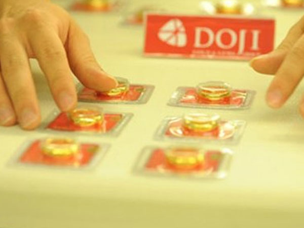 Giá vàng hôm nay 9/9: Tiếp giảm giá, nỗi lo bao trùm