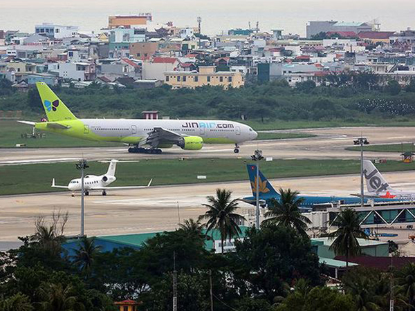 Lại nóng chuyện di dời sân bay Đà Nẵng