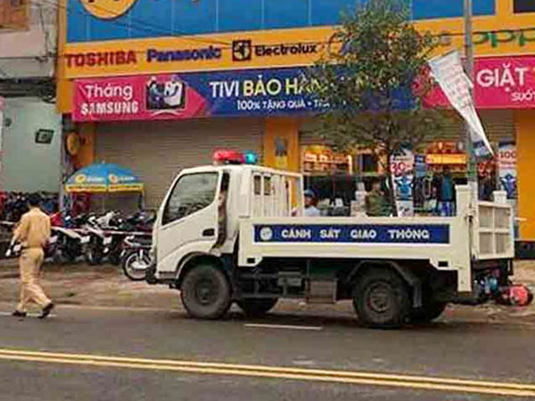 Nữ quản lý siêu thị điện máy bị bảo vệ đâm chết