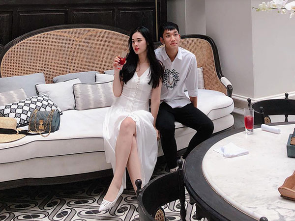 Bị so sánh nhan sắc với tình cũ tin đồn của Trọng Đại, Huyền Trang đáp trả cực xéo xắt