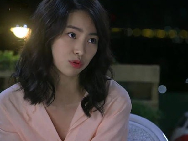 Cuộc sống đang yên đang lành bỗng bị ngáng đường bởi 'cơn ác mộng' thời trung học