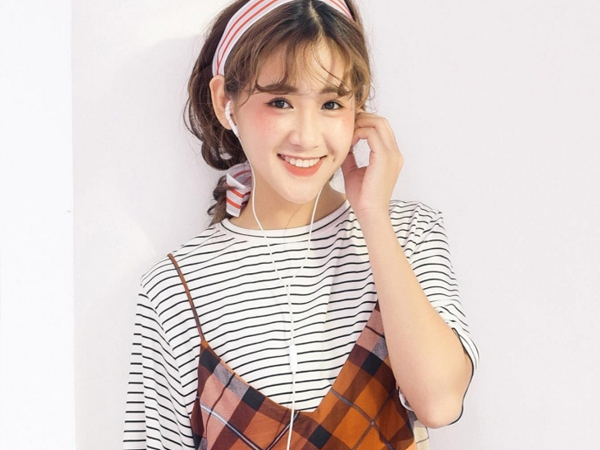 Gặp gỡ nàng mẫu lookbook mới nổi với gương mặt 'đẹp không góc chết'
