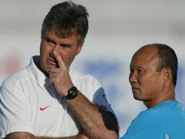 Hiddink dẫn dắt U21 Trung Quốc chuẩn bị cho Olympic 2020