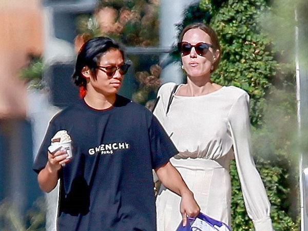 Angelina Jolie lộ thân hình gầy gò khi dạo phố cùng con trai nuôi gốc Việt Pax Thiên