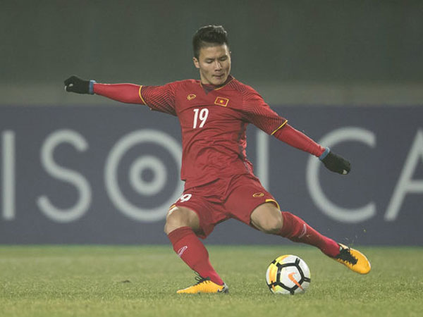 Chính thức: CLB Nhật Bản mời Quang Hải sang J-League