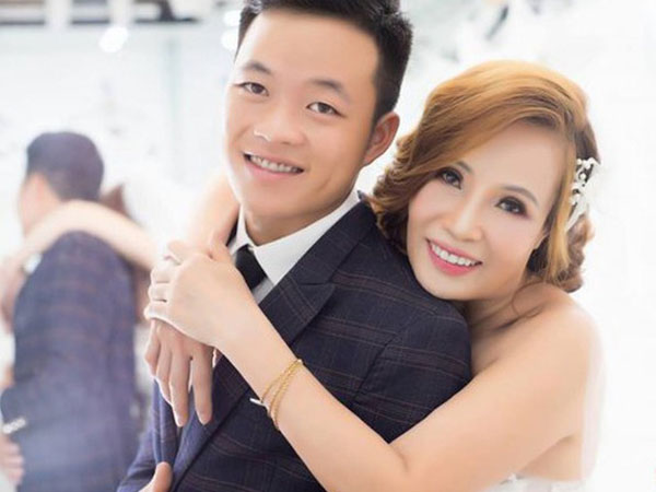 Cô dâu 61 tuổi lấy chồng 26 tuổi: 'Gia đình ủng hộ như một người con gái chứ không phải bà già đi lấy chồng'