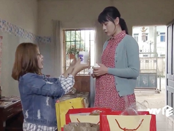 Đầu tư kĩ lưỡng là thế nhưng Quỳnh Búp Bê vẫn còn cả rổ 'sạn'