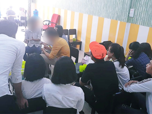 Lừa đảo hơn chục tỷ đồng bỏ trốn, giám đốc 8x 'rởm' bị nạn nhân bắt giao công an khi đang nhận thêm tiền từ người khác