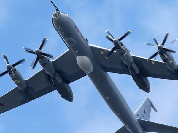 Tàu ngầm Anh-Mỹ áp sát Syria, Tu-142MK Nga phục sẵn nghênh đón: 'Cá sắp chui vào rọ'?