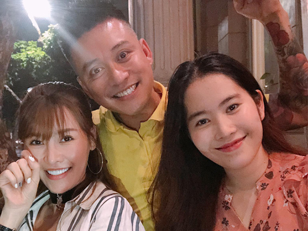 Tuấn Hưng đăng hình chụp cùng Quế Vân và Nam Em nhưng lại gọi tên Trường Giang, fan lên tiếng: 'Vô duyên!'