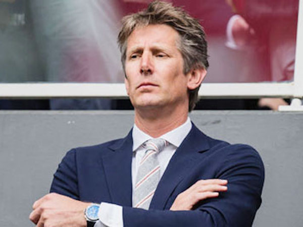 Van der Sar từ chối ghế GĐTT Man United