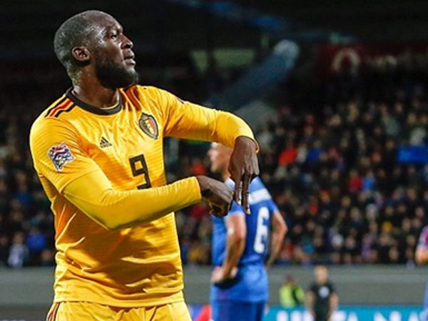 Bỉ ra quân thuận lợi trong ngày Lukaku lập cú đúp