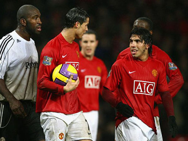 Carlos Tevez chỉ ra khác biệt lớn nhất giữa Ronaldo và Messi