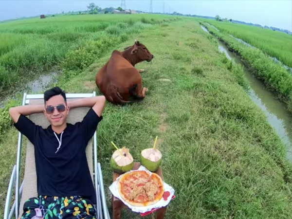 Trải nghiệm một buổi đi chăn bò phong cách Rich Kid hút 2 triệu view trên YouTube