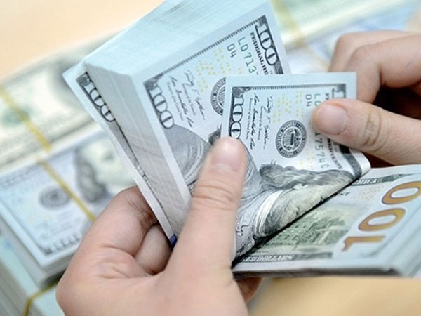 Tỷ giá ngoại tệ ngày 12/9: Sức ép lãi suất đẩy USD tăng vọt