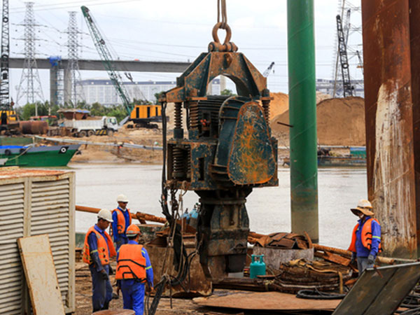 Chủ đầu tư dự án 10.000 tỷ: 'Dùng thép Trung Quốc để tối ưu thiết kế'